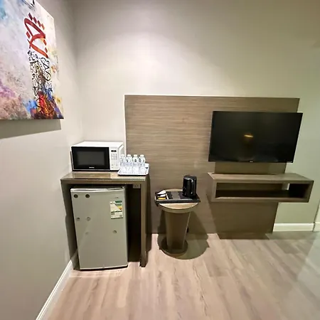لورين للشقق المخدومة الكورنيش - اقتصادى - Loren Served Apartments Al corniche - Economic-2